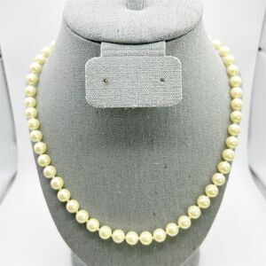 Vintage Avon White Cream Faux Pearl Short Necklace 19" Gold-Toned Clasp